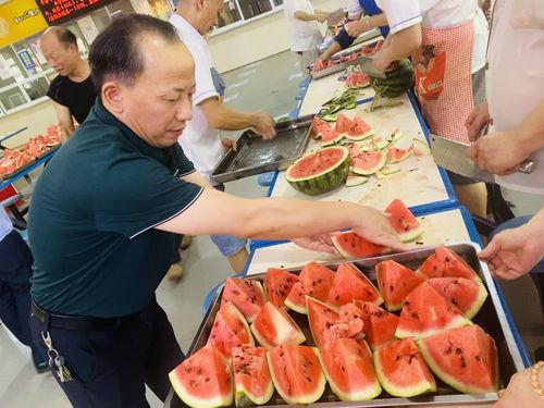 山东技师吃瓜,吃瓜瞬间成网红