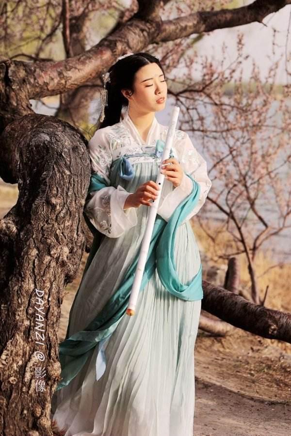 沈阳汉服吃瓜,一场穿越千年的时尚“吃瓜”之旅