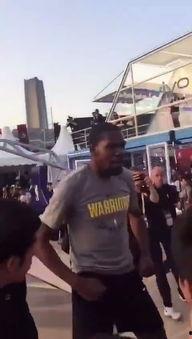 吃瓜kd微博,KD微博引发全网热议,揭秘背后真相