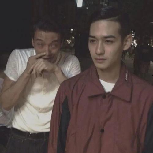 稳定吃瓜头像男,揭秘校园里的“瓜王”